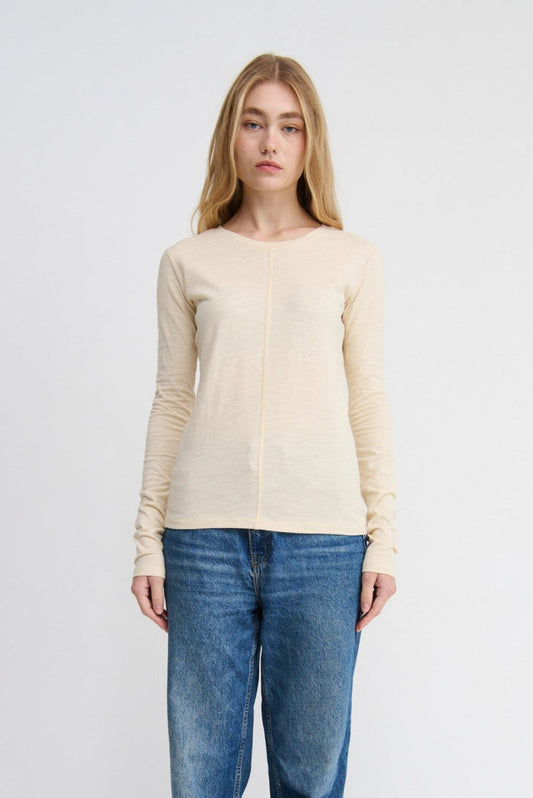 long sleeve fitted cotton rayon blend top with middle seam 